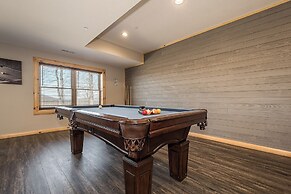 Mountain Crest Lodge by Taylor Made Deep Creek