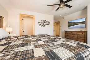 Mountain Crest Lodge by Taylor Made Deep Creek