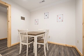 Mountain Crest Lodge by Taylor Made Deep Creek