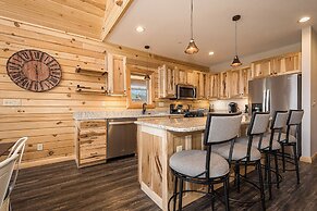 Mountain Crest Lodge by Taylor Made Deep Creek