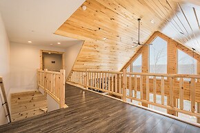 Mountain Crest Lodge by Taylor Made Deep Creek