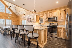 Mountain Crest Lodge by Taylor Made Deep Creek