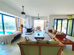 Summer Villa Lagonissi