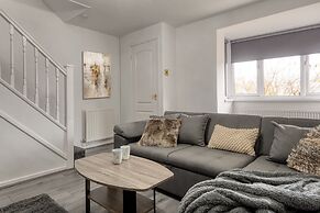 Lovely 3-bed Cosy House in Greater Manchester