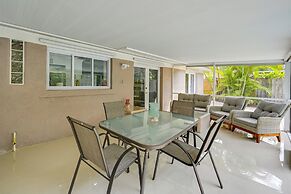 Pelican Nest, Tropical Naples Villa w/ Pool