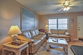 Beachfront St Petersburg Condo w/ Community Pool!