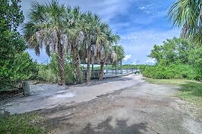 Walkable Beachfront Retreat on Cedar Key!