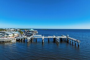 Walkable Beachfront Retreat on Cedar Key!