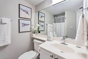 Beachfront Fort Walton Beach Condo w/ Pool Access!