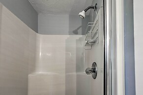 'all Decked Out' Home on Cherry Lake w/ Dock!