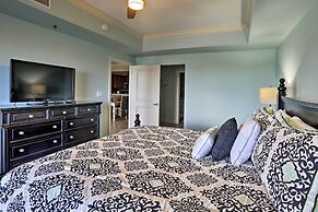 Beachfront Destin Condo w/ Pool & Harbor View!