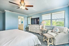 Steps to Ocean & Bay: Bradenton Beach Townhome!