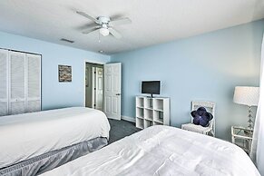 Steps to Ocean & Bay: Bradenton Beach Townhome!