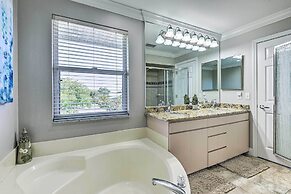 Steps to Ocean & Bay: Bradenton Beach Townhome!