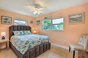 Bradenton Home w/ Beautiful Yard: 4 Mi to Downtown