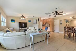 Bradenton Home w/ Beautiful Yard: 4 Mi to Downtown