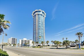 Beautiful Daytona Beach Shores Condo w/ Hot Tub!