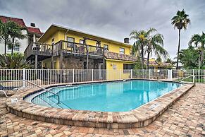 Breezy Belleair Beach Condo - 12 Steps to Shore!