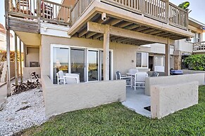Breezy Belleair Beach Condo - 12 Steps to Shore!