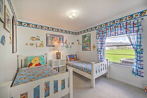 Pool + Game Room, 5 Mi to Disney: Kissimmee Home!