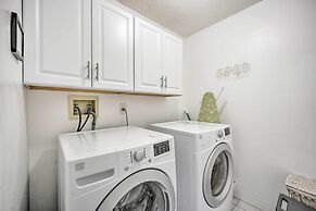 Pool + Game Room, 5 Mi to Disney: Kissimmee Home!