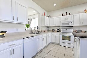 Kissimmee Home w/ Pool < 9 Mi to Disney World!