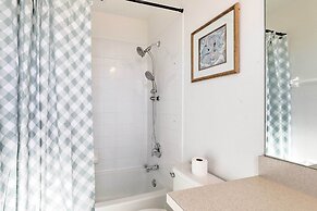 Kissimmee Home w/ Pool < 9 Mi to Disney World!