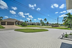 Canalfront Pool & Hot Tub: Home in Cape Coral