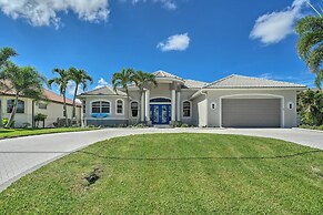 Canalfront Pool & Hot Tub: Home in Cape Coral