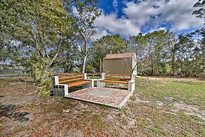 Bright Spring Hill Home: 5 Mi to Weeki Wachee Park