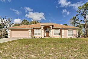 Bright Spring Hill Home: 5 Mi to Weeki Wachee Park