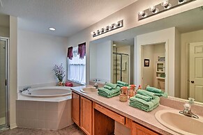 Bright Spring Hill Home: 5 Mi to Weeki Wachee Park