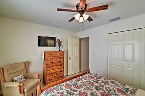 Bright Spring Hill Home: 5 Mi to Weeki Wachee Park