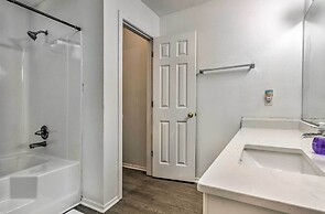 Bright Pensacola Home w/ Yard ~ 6 Mi to Beach