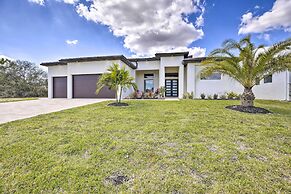 Private Pool: Canalfront Home in Cape Coral