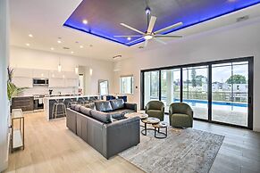 Private Pool: Canalfront Home in Cape Coral