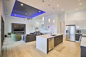 Private Pool: Canalfront Home in Cape Coral