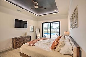 Private Pool: Canalfront Home in Cape Coral