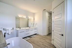 Private Pool: Canalfront Home in Cape Coral