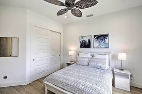 Private Pool: Canalfront Home in Cape Coral