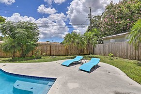 Charming Clearwater Escape ~ 6 Mi to Beach!