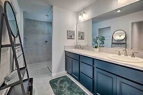 Home in The Villages: Golf Cart & Amenity Access