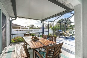 Chic Cape Coral Oasis w/ Pool: 5 Mi to Beach!