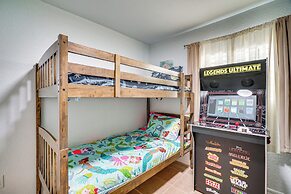 Chic Cape Coral Oasis w/ Pool: 5 Mi to Beach!