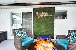 Chic Cape Coral Oasis w/ Pool: 5 Mi to Beach!