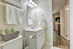 Charming Tallahassee Townhouse ~ 3 Mi to Fsu!