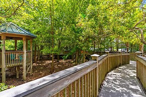 Luxury Condo w/ Huge Private Balcony on Lake Bryan