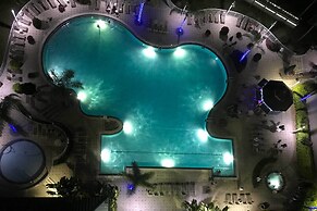 Luxury Condo w/ Huge Private Balcony on Lake Bryan