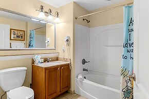 Luxury Condo w/ Huge Private Balcony on Lake Bryan