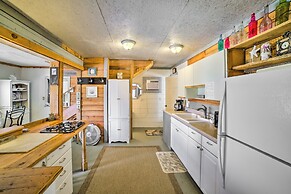 Coastal Perry Cottage ~ 2 Mi to Boat Ramp!